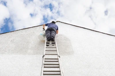 Peinture extérieure à Guizengeard — façades et ravalement